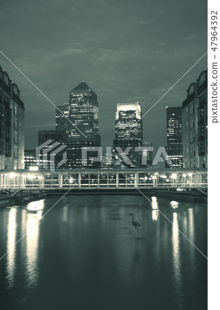London Canary Wharf at night London Canary Wharf at night 47964392