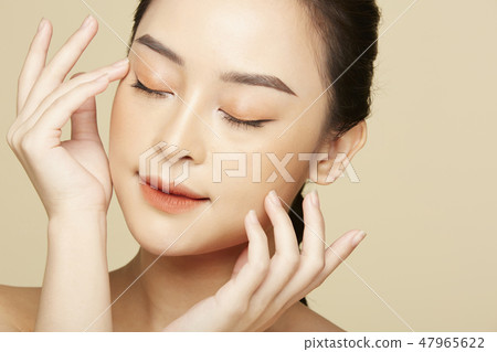 Women beauty 47965622