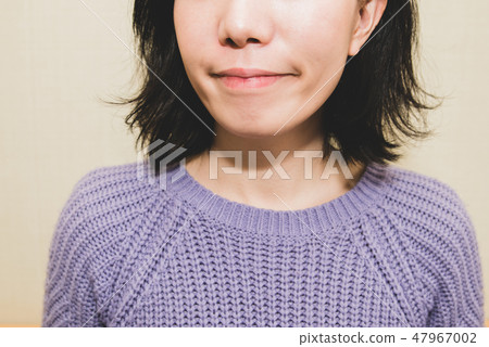 A woman with a smile 47967002