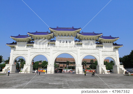 Front gate of Chiang Kai Shek, Taiwan Front gate of Chiang Kai Shek, Taiwan 47967382