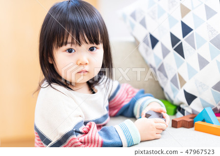 Little girl Little girl 47967523