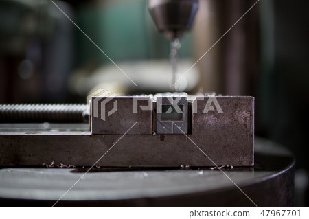 Drilling with drilling machine Drilling with drilling machine 47967701