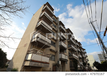 Apartment complex 47970167