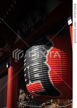 東京淺草Senso-ji寺Kaminarimon燈籠光 東京淺草Senso-ji寺Kaminarimon燈籠光 47971026