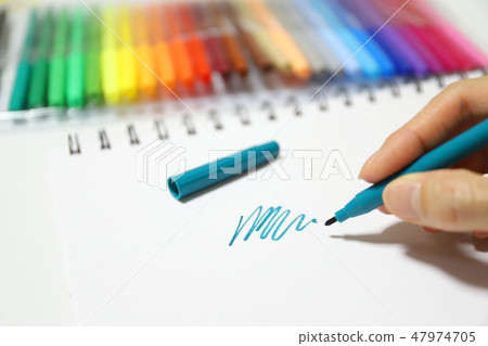 彩色筆和寫生 彩色筆和寫生 47974705