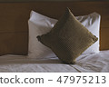 bedroom  47975213