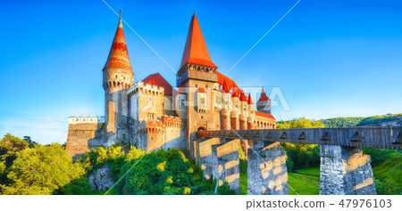 Beautiful panorama of the Hunyad Castle Beautiful panorama of the Hunyad Castle 47976103