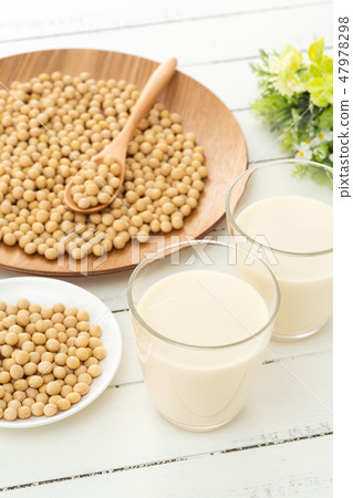 Soy milk Soy milk 47978298