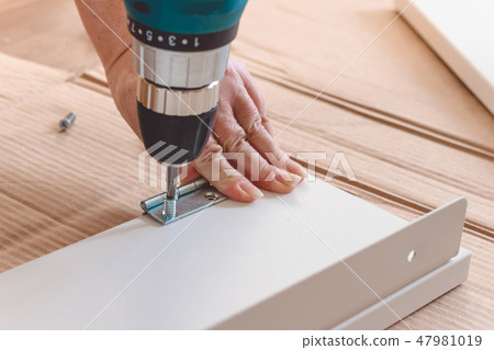 Furniture assembly parts and tools 47981019