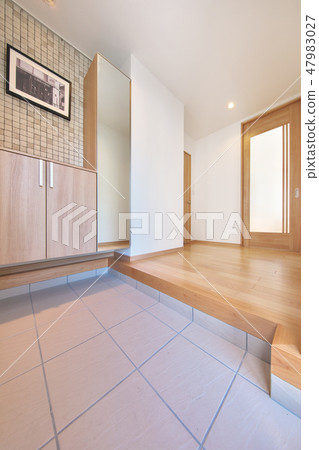 Front door image 47983027