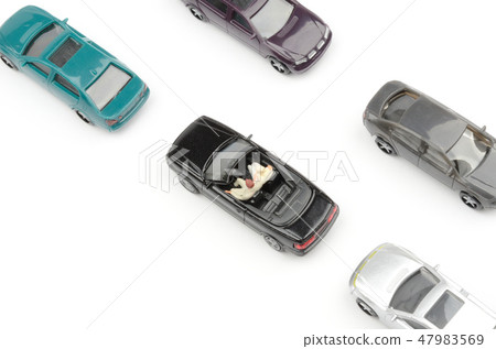 Car image 47983569