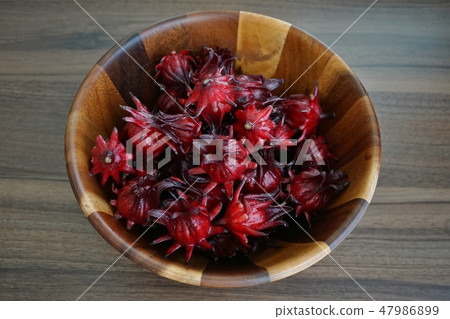 芙蓉,Rosella(芙蓉的花萼,玫瑰的花萼)的萼片 芙蓉,Rosella(芙蓉的花萼,玫瑰的花萼)的萼片 47986899