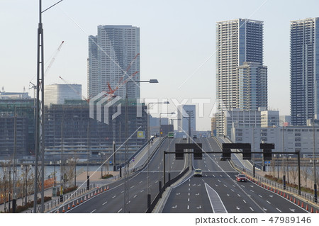"Ring two streets" seen from Toyosu market Landscape in the direction of Harumi "Ring two streets" seen from Toyosu market Landscape in the direction of Harumi 47989146