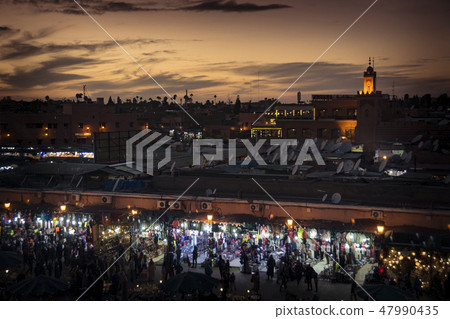 Jemaa el-Fnaa market square in Marrakesh at dusk 47990435