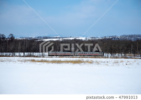 Taking pictures of the cold Kimono main line 47991013