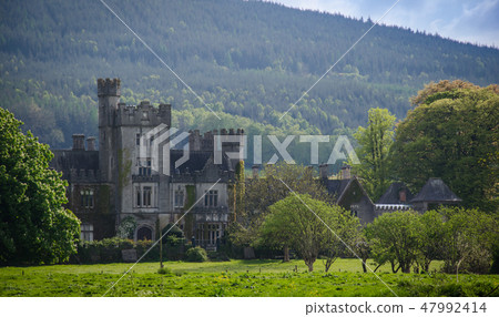 Castle in Ireland Castle in Ireland 47992414