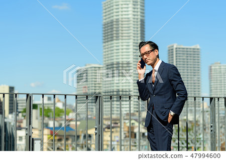 商人藍天大廈企業人圖像 47994600