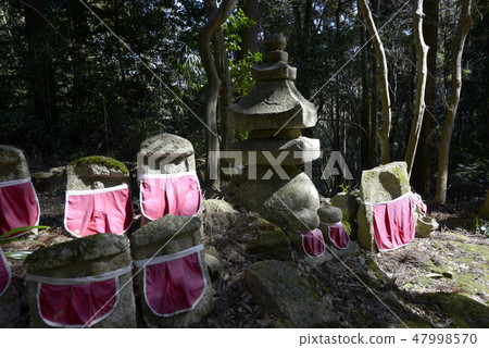 Ishibaji石佛 Ishibaji石佛 47998570