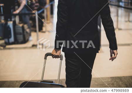 airport, business man, overseas business trip 47998989
