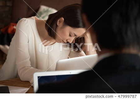 累了的女商人 47999787