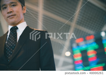 overseas business trip, business man, airport 48000261