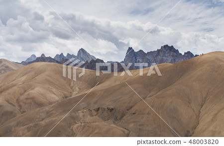 Mountains landscape with sand dune Mountains landscape with sand dune 48003820