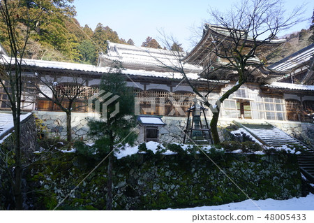 Eiheiji Temple Nakajomon snow scene Eiheiji Temple Nakajomon snow scene 48005433