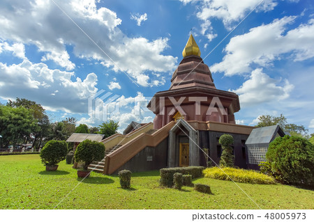Sam Than Chao Khun Pagoda in Wat Pai Lom. 48005973