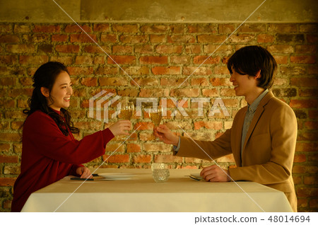 Lifestyle couple Lifestyle couple 48014694