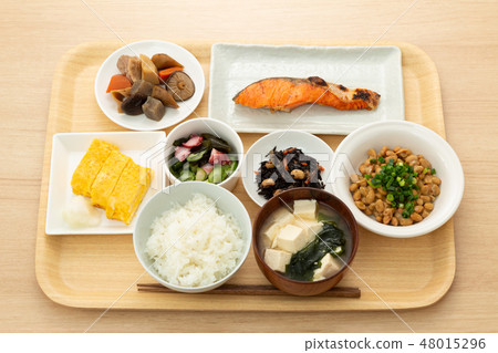 日本料理 48015296