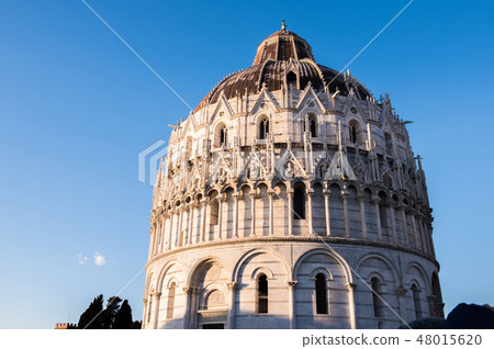 意大利托斯卡納州比薩大教堂廣場洗禮Battistoro 48015620