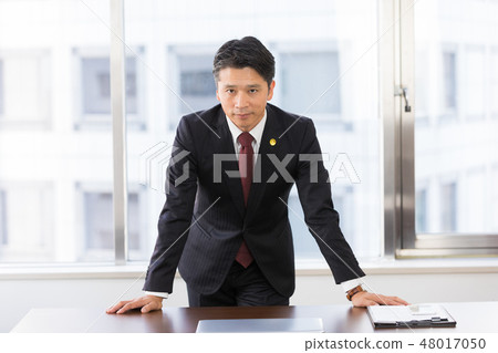 Lawyer Middle Male Lawyer Middle Male 48017050