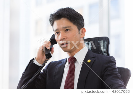 Lawyer Middle Male 48017063