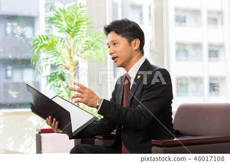 Lawyer Middle Male Lawyer Middle Male 48017108