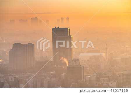 "Tokyo Metropolitan area" rain · Evening landscape of Tokyo wrapped in fog "Ebisu area · Musashi Kosugi's high-rise apartment group" "Tokyo Metropolitan area" rain · Evening landscape of Tokyo wrapped in fog "Ebisu area · Musashi Kosugi's high-rise apartment group" 48017116