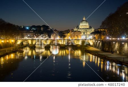 rome skyline st.peter basilica vatican city rome skyline st.peter basilica vatican city 48017240