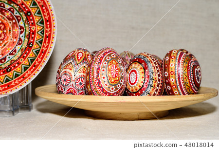 Easter eggs, the hand-painted with acrylic paints 48018014
