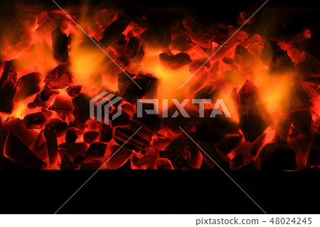 Charcoal in red tractor, flame in orange 48024245