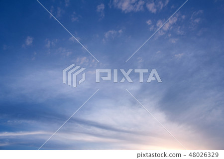 天空中的天空 天空中的天空 48026329