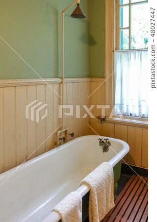 A luxury traditional bathroom A luxury traditional bathroom 48027447