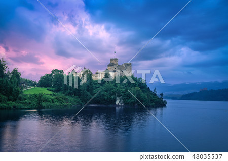 HDR image of Niedzica Castle at sunset 48035537