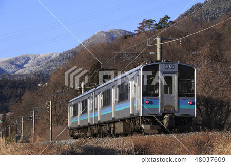 [SN] 篠之井線 E127系列列車 (本地: 松本⇔長野) 48037609