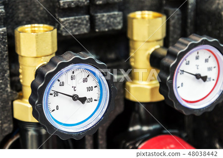 pressure gauge for measuring installed in water or gas systems  48038442