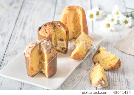 Italian Christmas cakes collection Italian Christmas cakes collection 48041424