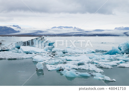 Icebergs on water,Jokulsarlon glacial lake,Iceland Icebergs on water,Jokulsarlon glacial lake,Iceland 48041710