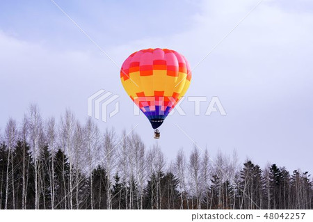 Hot air balloon Shimoshidori cho 48042257