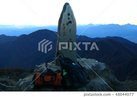Dusk of the Three Passes Scenery of the summit of the mountain Dusk of the Three Passes Scenery of the summit of the mountain 48044077