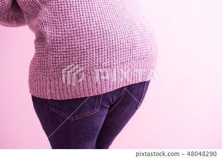 middle-aged woman, female, lady 48048290