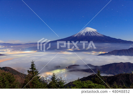 共同主演富士山和雲（順海和Unkai） 48048852