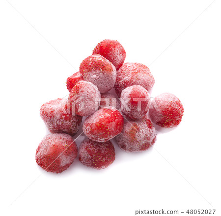 frozen strawberries background 48052027